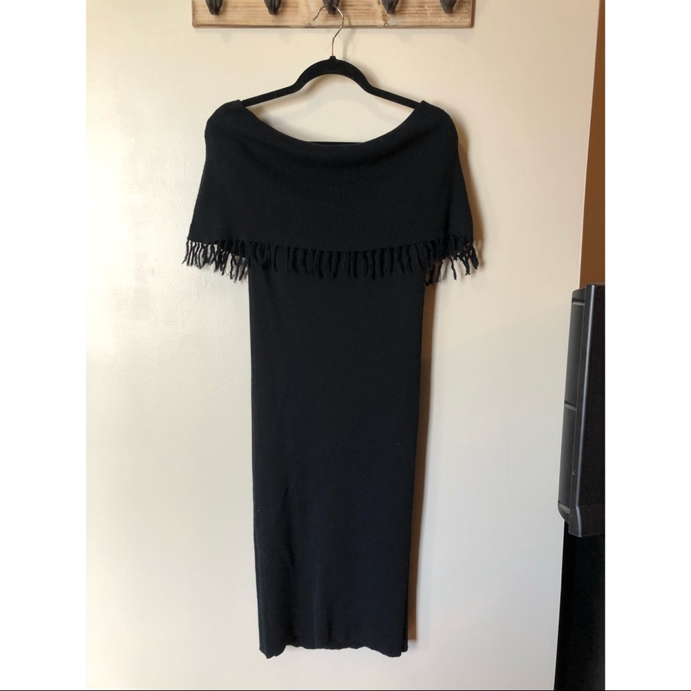 M OFF THE SHOULDER FRINGE SWEATER DRESS MIDI